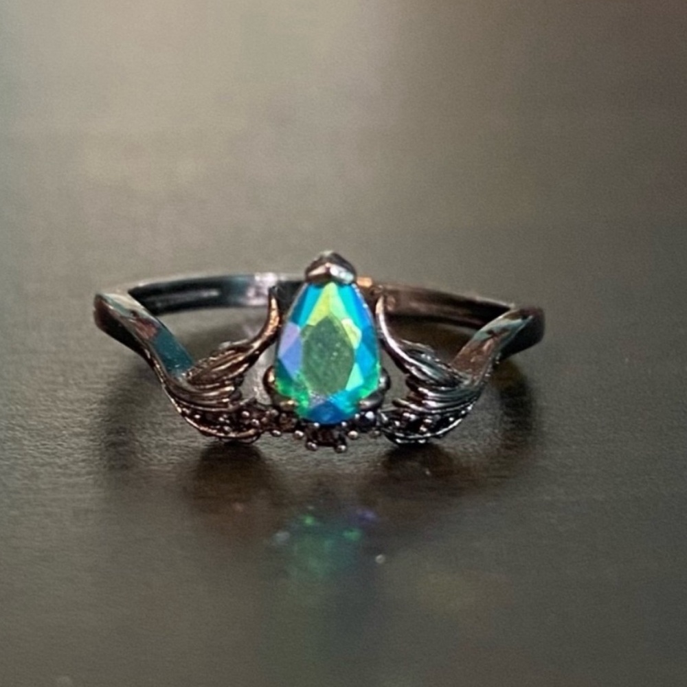 Fragrant Jewels Wicked Siren Mermaid Ring Blue/Black- Size 6.
